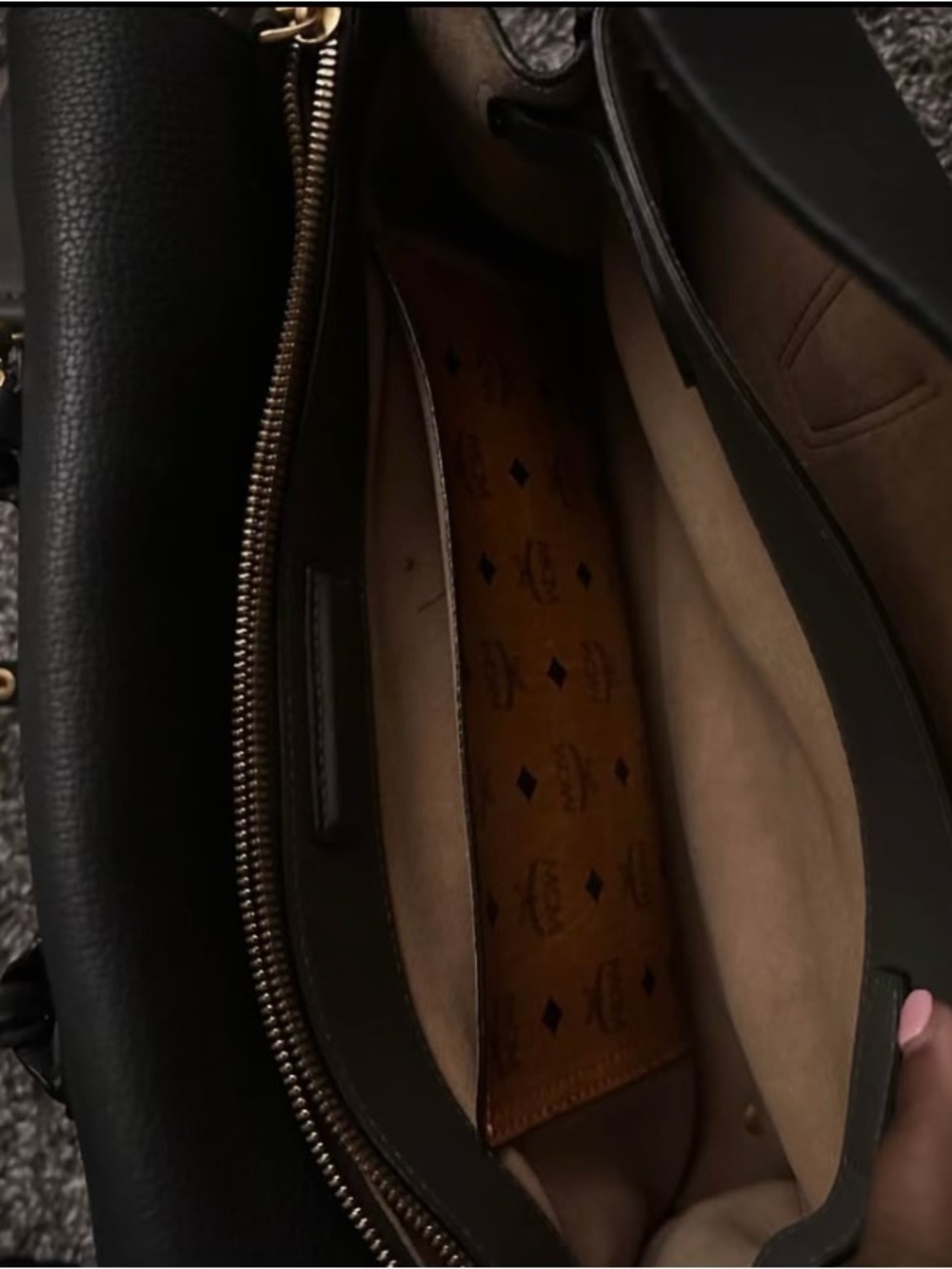Medium MCM Milla Leather Tote
BBM Leather Women’s Tote Bag with Tan Monogram